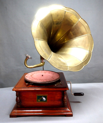 Schönes älteres grammophon - schönes,,