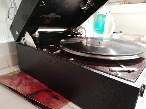 Grammophon spielbereit - grammophon,