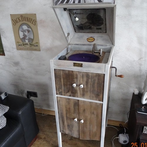 Grammophon mit münzeinwurf - mit,