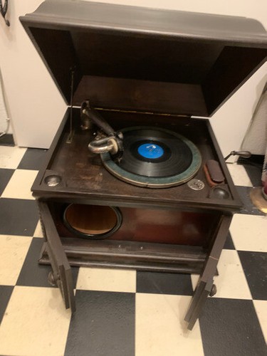 His masters voice tisch - voice,