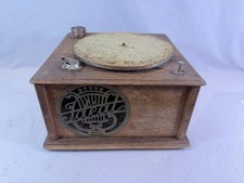 ✿ / Grammophon De Table